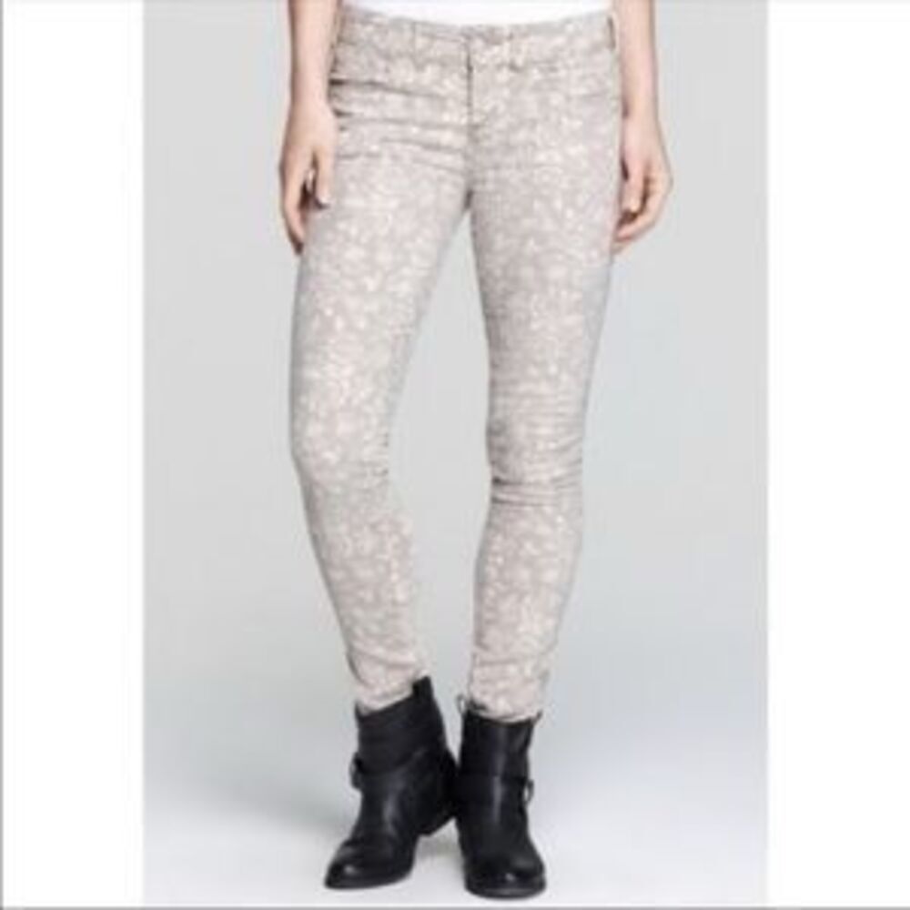 Free People Tan & Ivory Floral Skinny Jeans Size 29